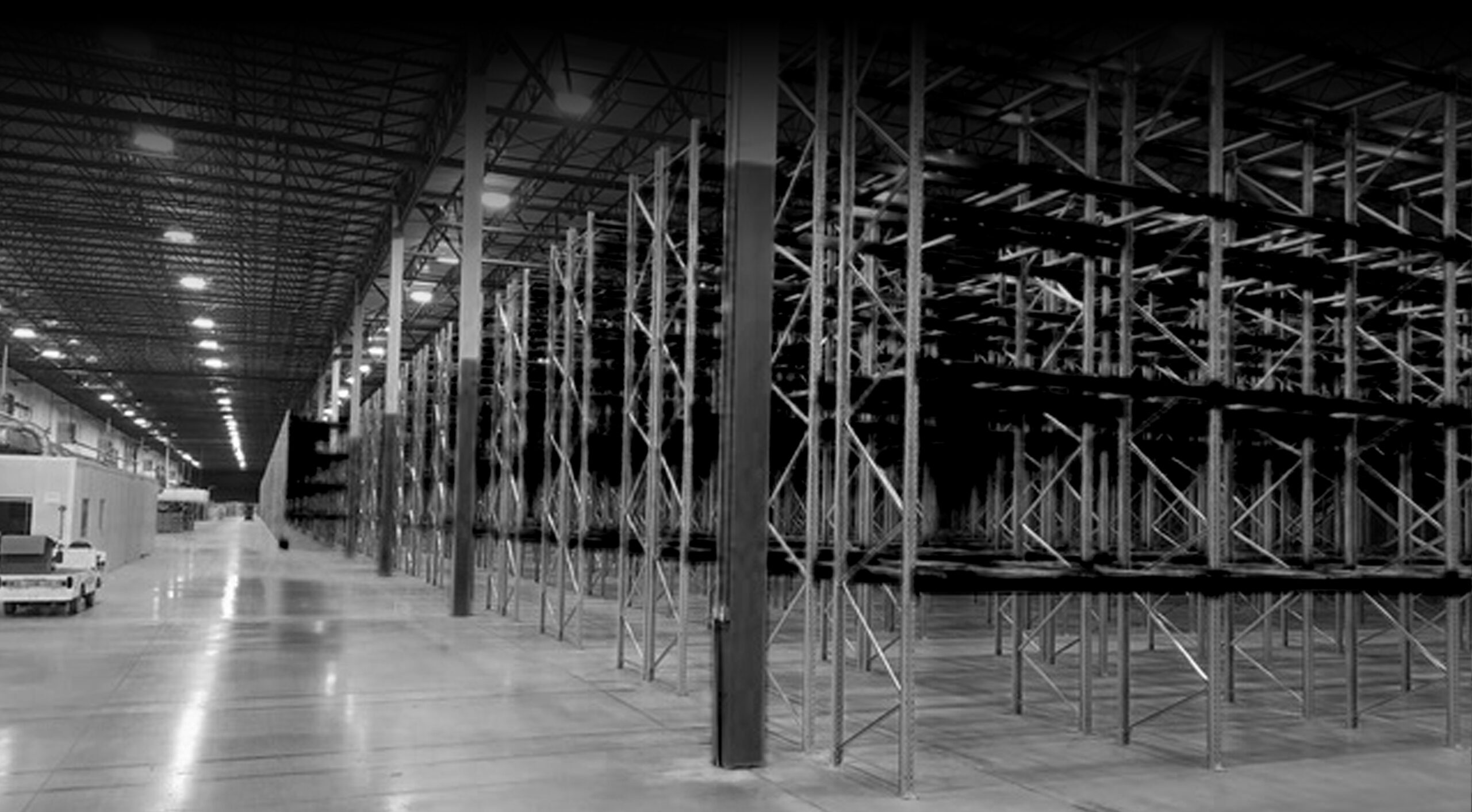 Conventional racking system in a warehouse